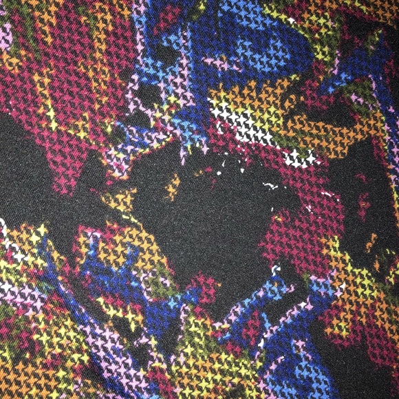 Unique Randy Tee - Picture 2 of 3